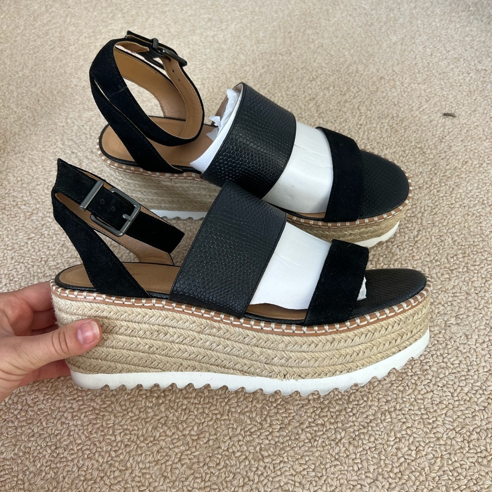 Espadrille sandals